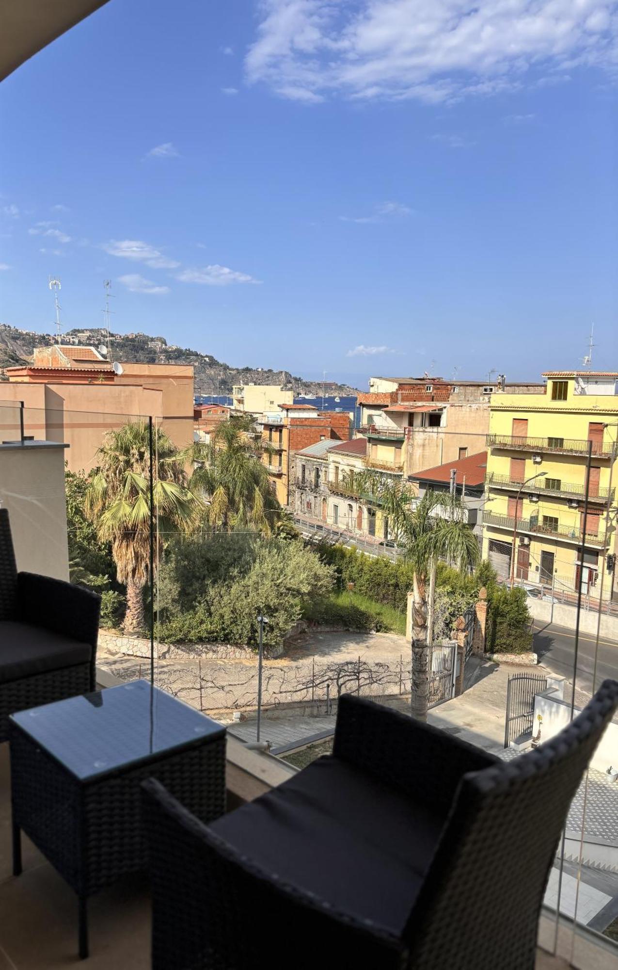 Ig - "Villa Don Antonio" Apartments Giardini-Naxos Kültér fotó