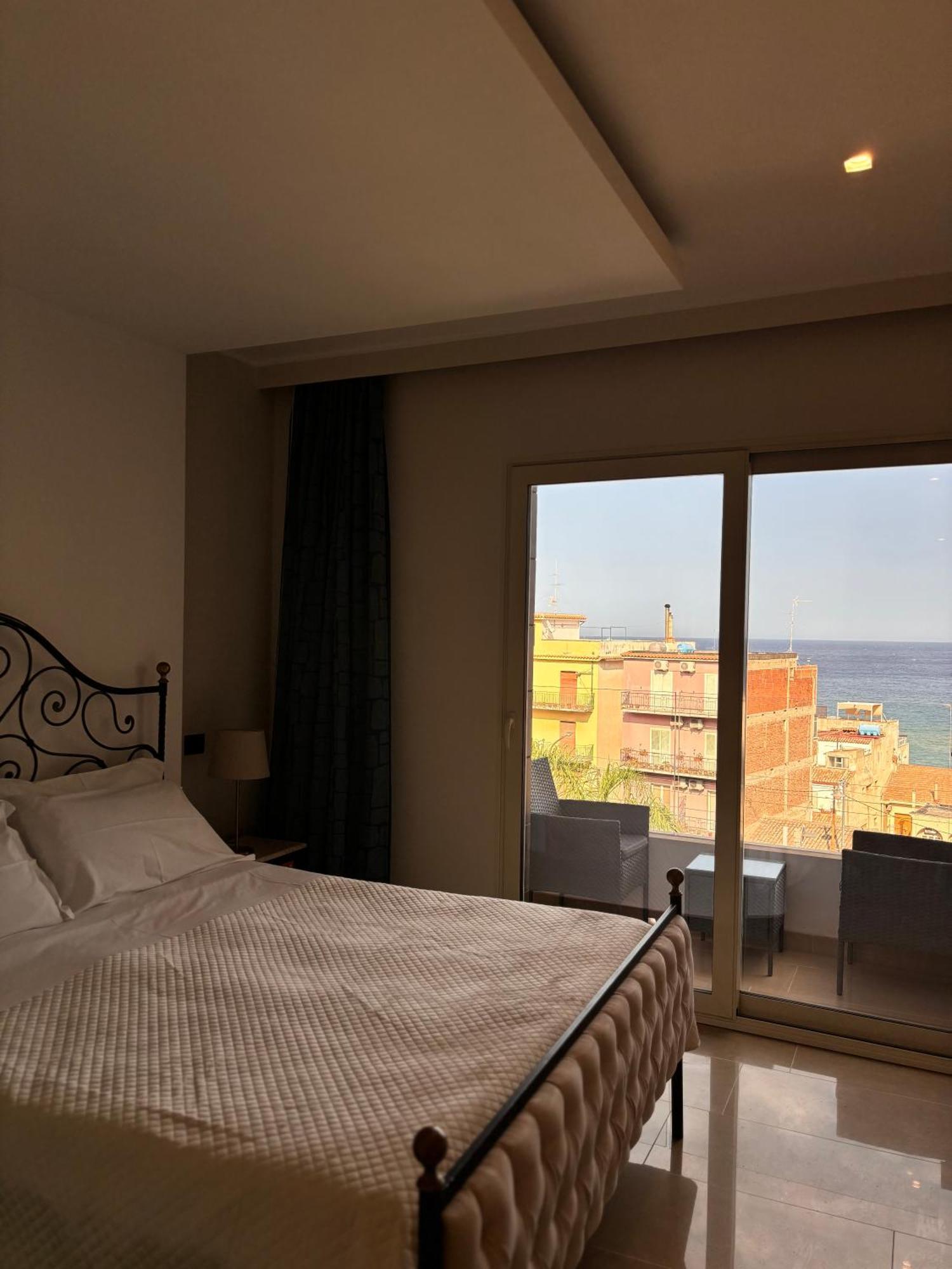 Ig - "Villa Don Antonio" Apartments Giardini-Naxos Kültér fotó