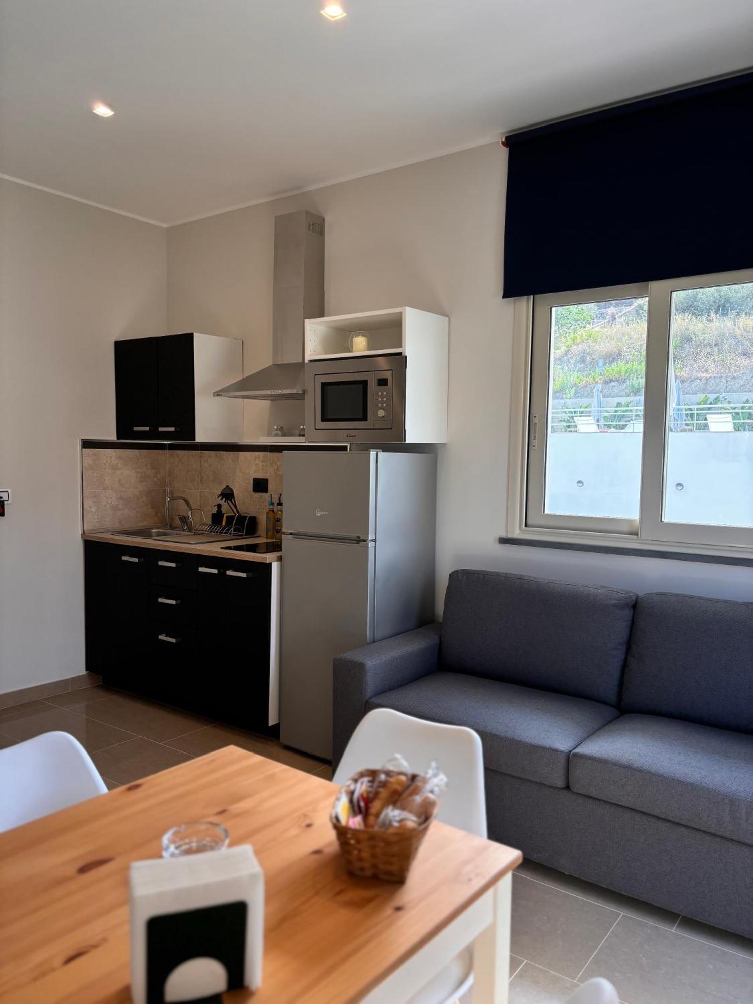Ig - "Villa Don Antonio" Apartments Giardini-Naxos Kültér fotó