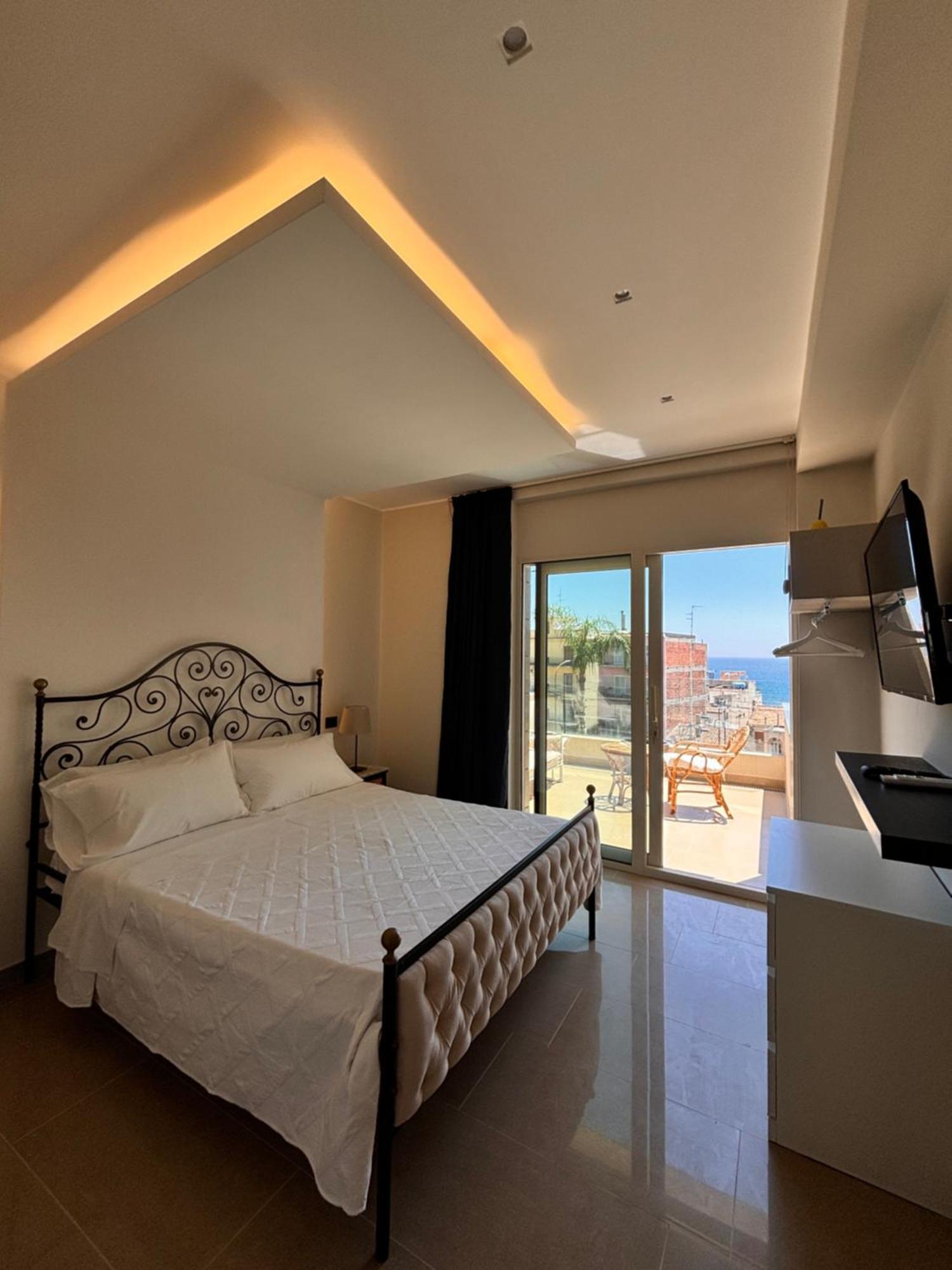 Ig - "Villa Don Antonio" Apartments Giardini-Naxos Kültér fotó