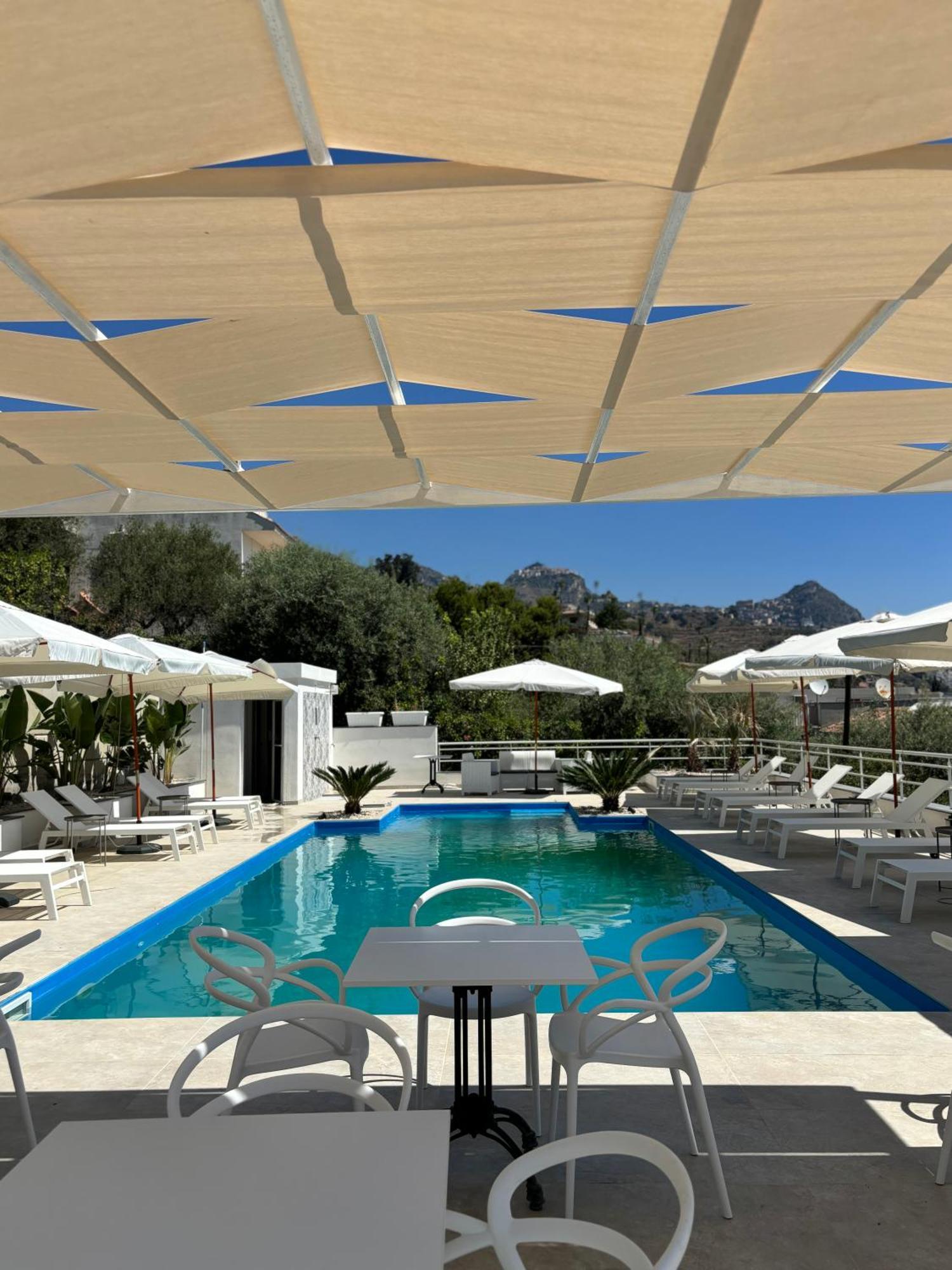 Ig - "Villa Don Antonio" Apartments Giardini-Naxos Kültér fotó